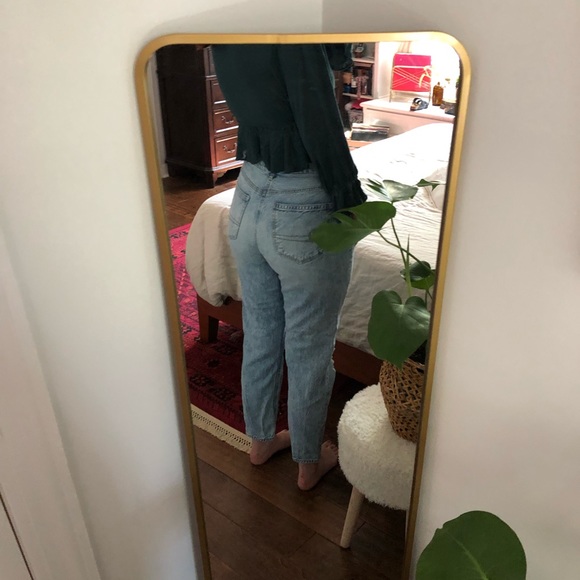 american eagle high waisted jeans - Picture 4 of 8